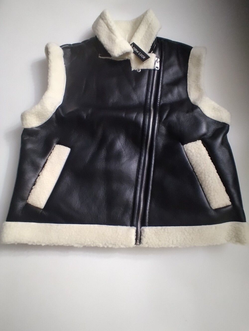 New Look Women's Black Faux Leather Vest with White/Cream Sherpa Trim New Size L